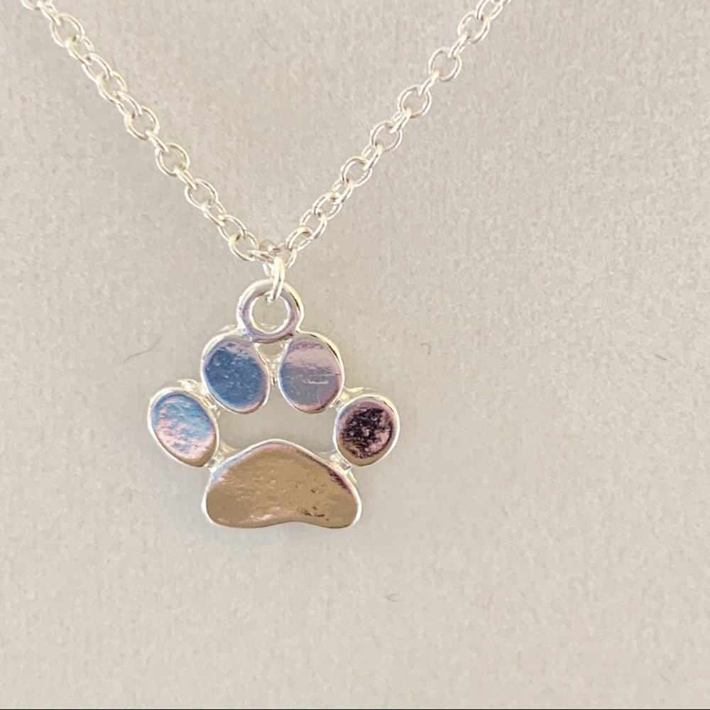 Paw 🐾 Print Dainty Silver Necklace🐶💗 - Picture 6 of 7